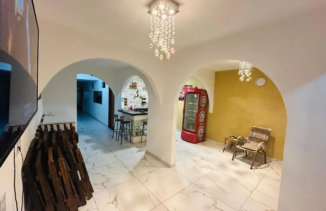 Escondidinho Bar, hostel e casa de festas-1